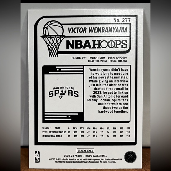 VICTOR WEMBANYAMA - Picture 2 of 2